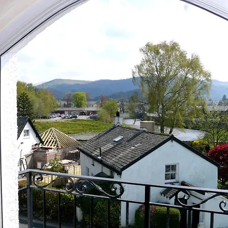 Riverside Escape Bed & Breakfast