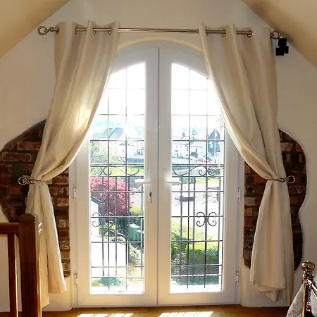 Riverside Escape 4*