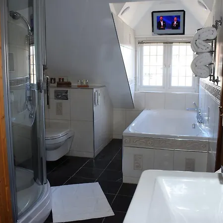 Riverside Escape Κέσγουικ